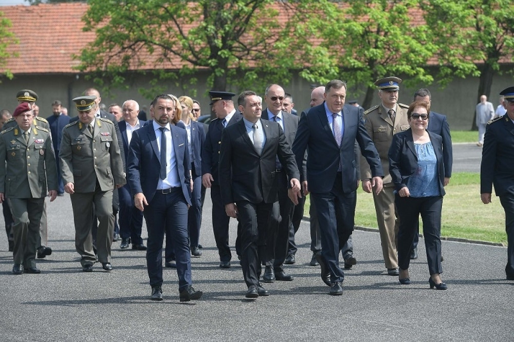 Vulin i Dodik na svečanosti u Banjaluci