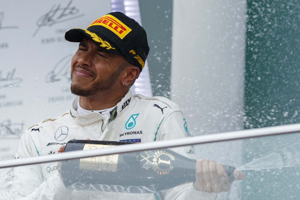 Hamiltonu pobeda u Francuskoj i prvo mesto