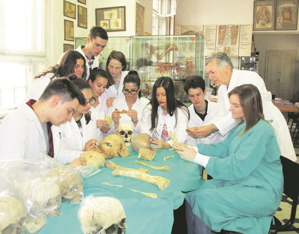 Rimljanima kamenom otvarali lobanje!