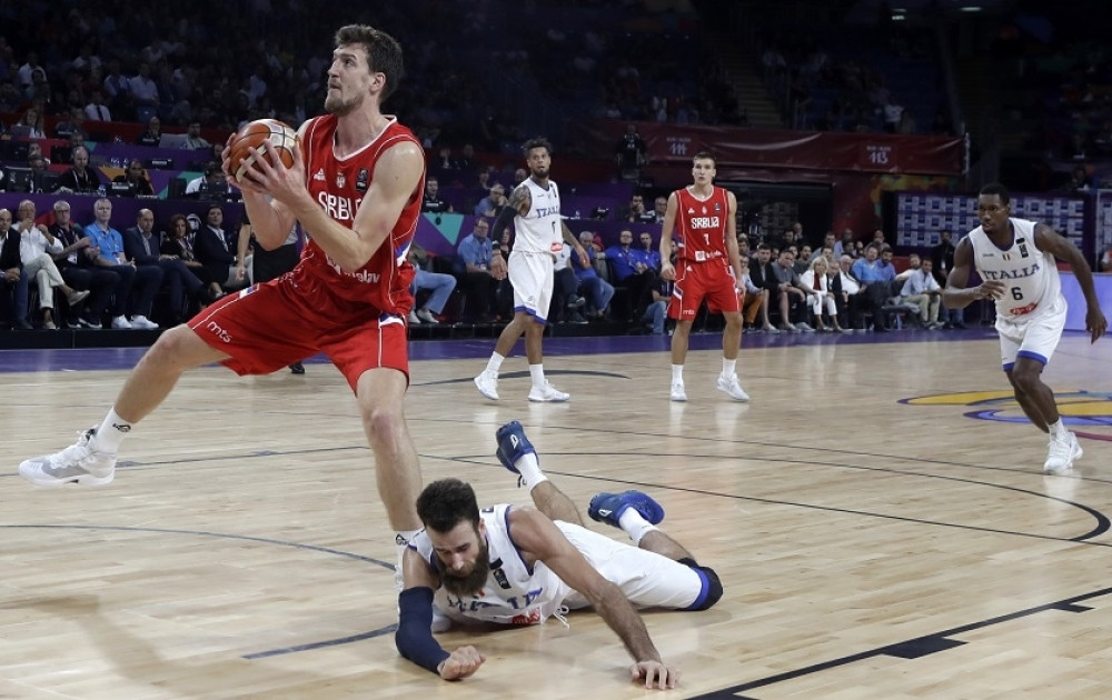 Policija tukla košarkaša Srbije?