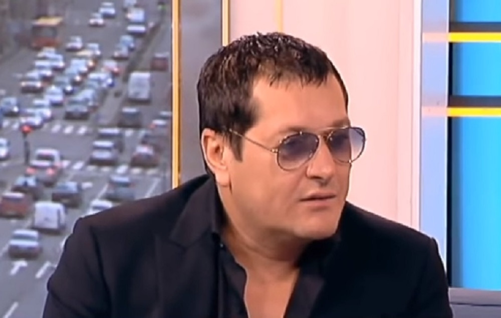 MASAŽOM PROTIV TREME Ovako se Aco Pejović priprema za koncert, žene će odlepiti! (FOTO)