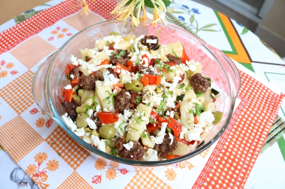 Makarone sa ćevapima