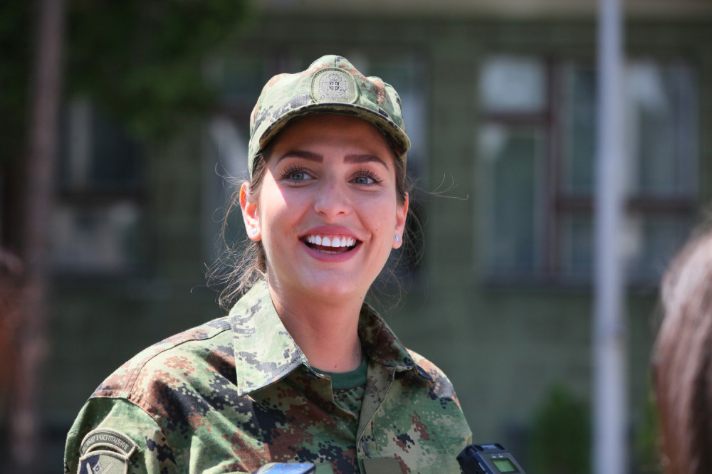 Ćerka Dragana Jovanovića odlazi iz Srbije! Zbog NJEGA je morala da donese takvu odluku