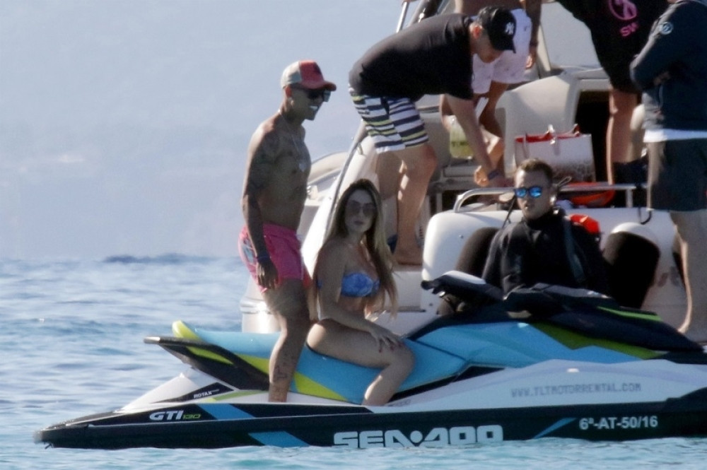 Fudbaler Liverpula doživeo erekciju, usledila akcija na skuteru! (FOTO)