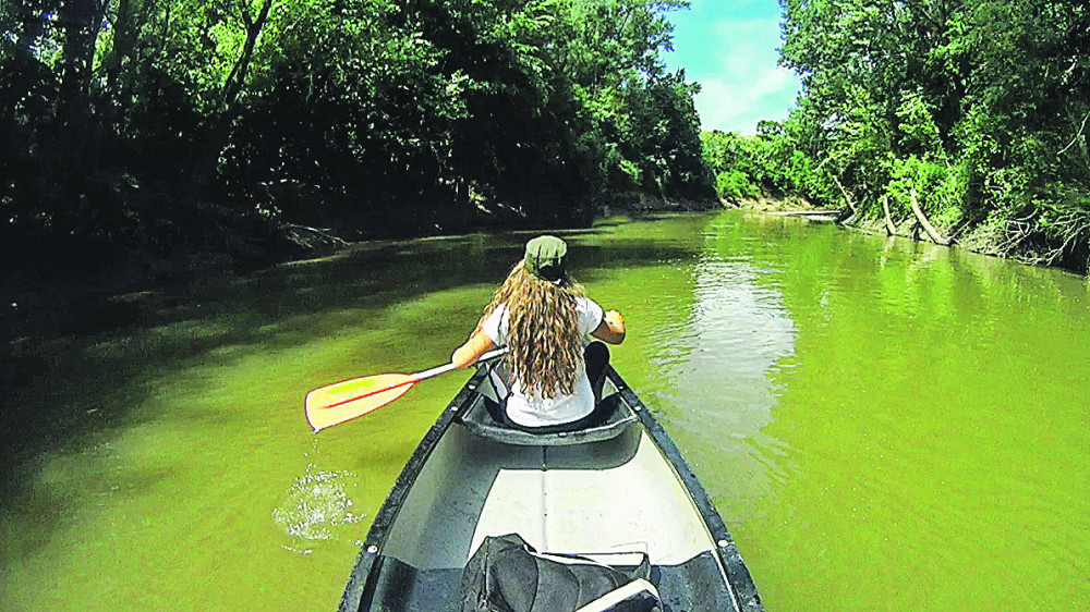 Vozi čamac kao Indijanac! (VIDEO)