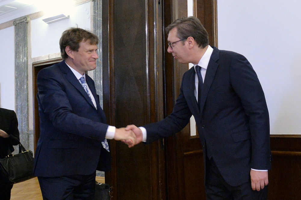 Vučić i Ruf razgovarali o povećanju plata i penzija