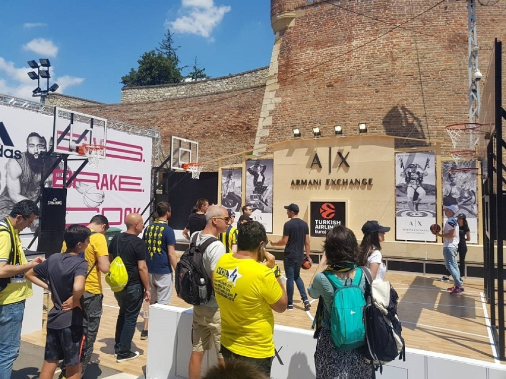 Bogdanović došao u fan zonu, Turci ga u neverici gledali! (FOTO)