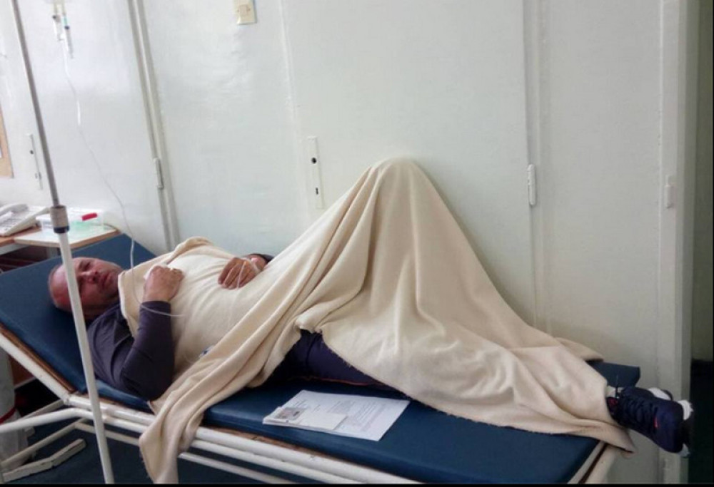 Trener gladuje ispred opštine, ne odustaje od štrajka!