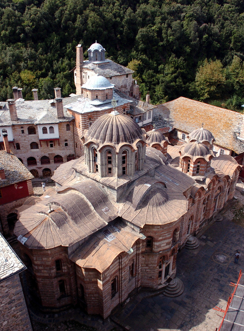 Evo ko testira monahe u Hilanadru, nakon što je buknula korona!