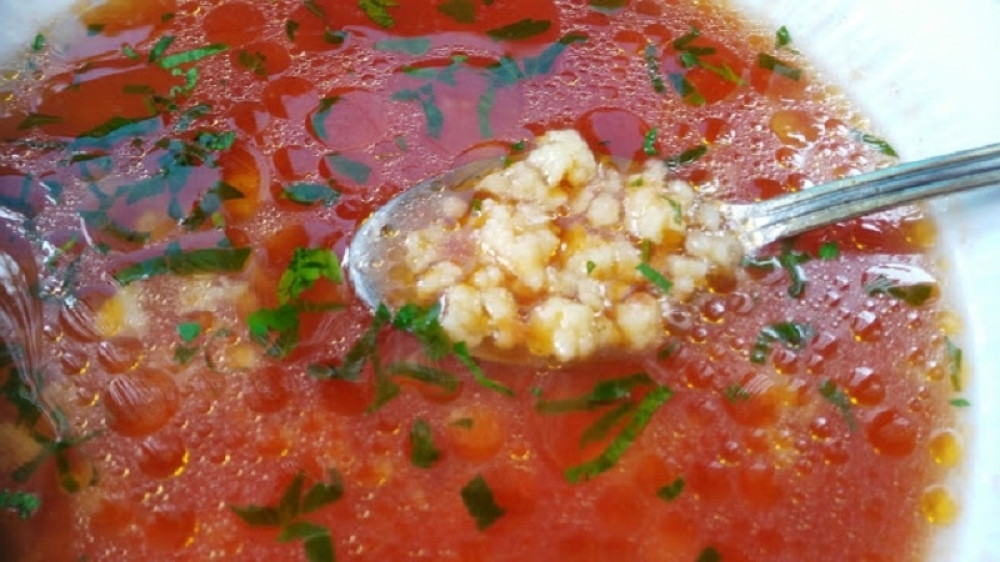 Evo kako da napravite odličnu paradajz čorbicu sa taranom