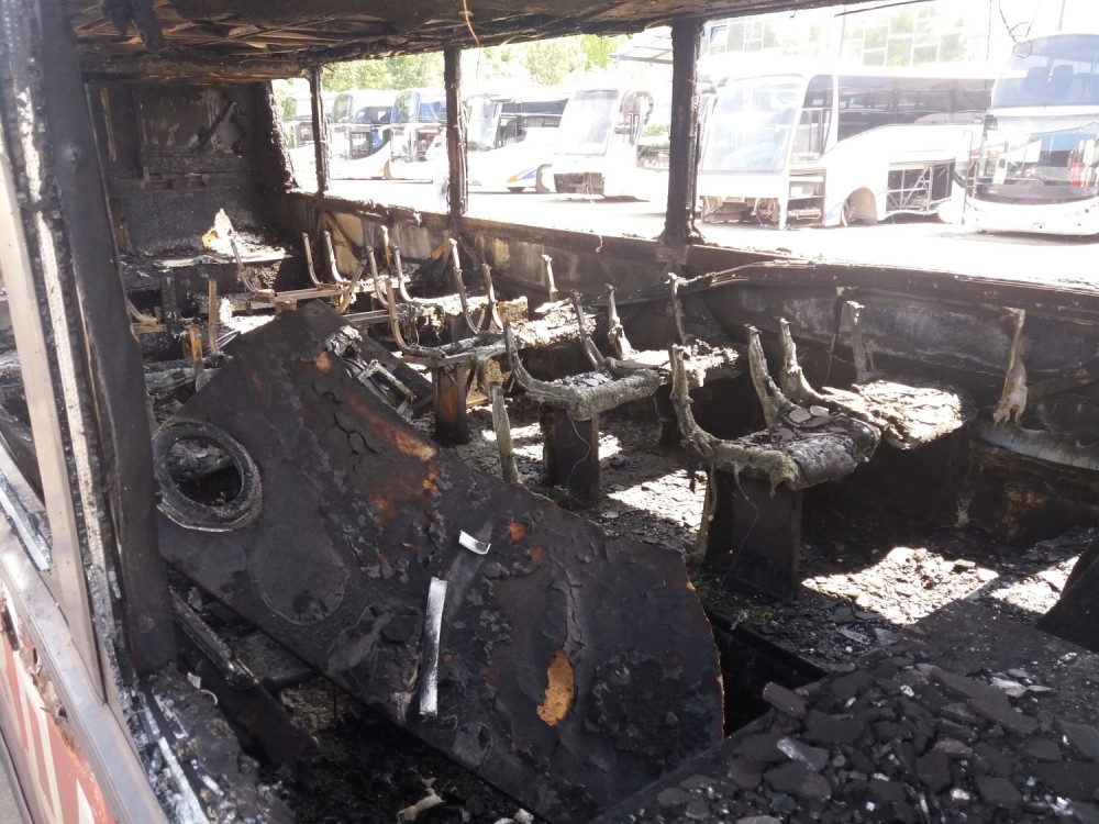 Izgoreo autobus kod Pirota, vozač sprečio tragediju