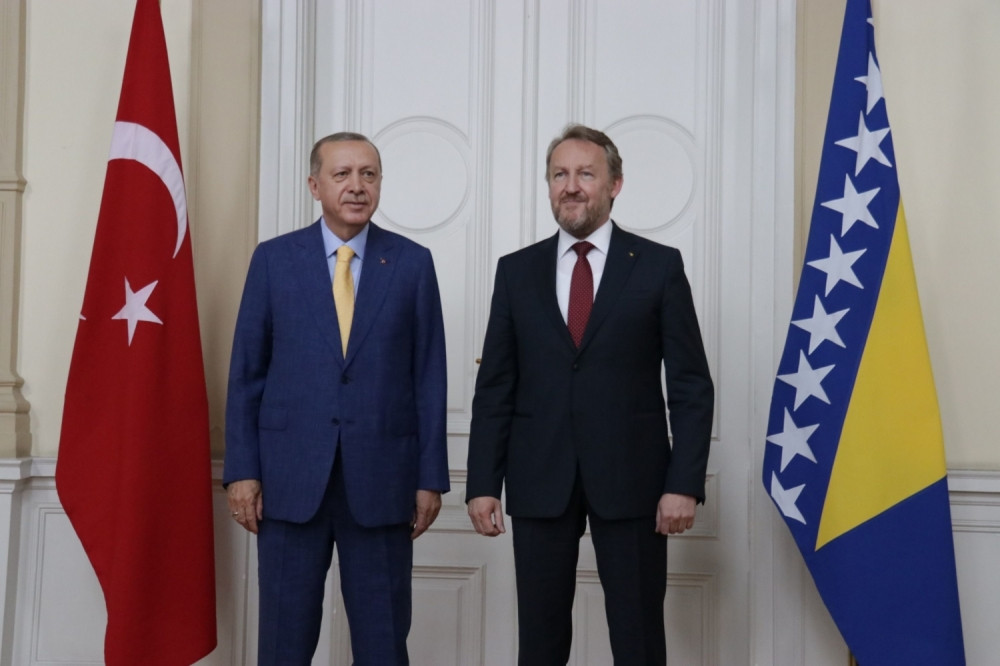 Erdogan doputovao u Sarajevo, u "Zetri" ga čeka skoro 20.000 ljudi