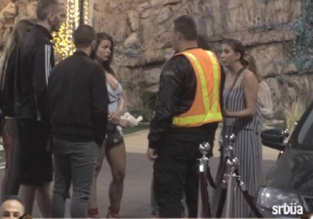 Miki brutalno napao Nadeždu, obezbeđenje ih razdvajalo!