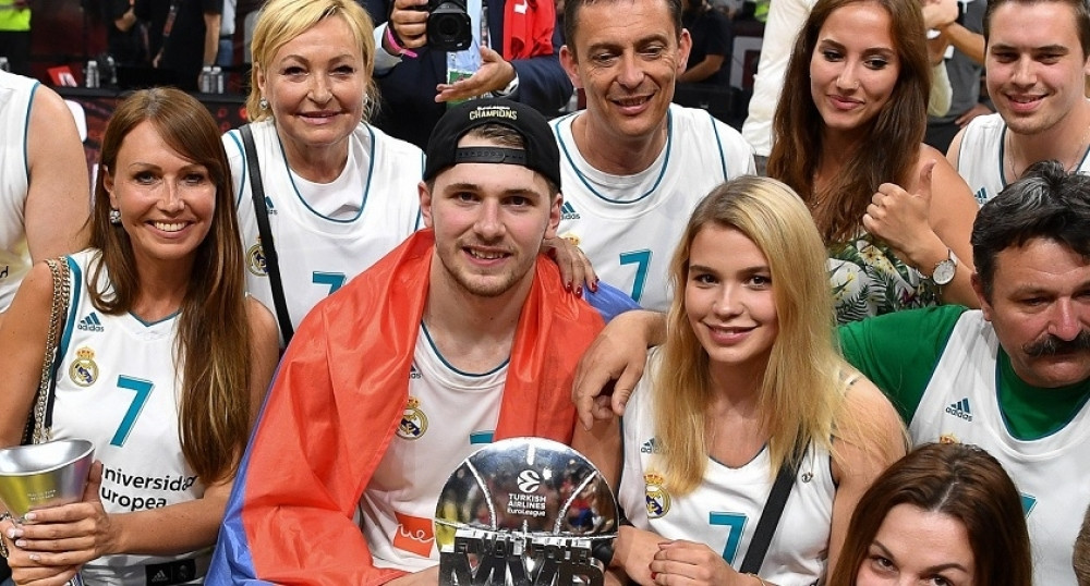 Luka Dončić prvo otkrio da je ČETNIK, a sada vrišti na Amerikance zbog našeg simbola! (FOTO)