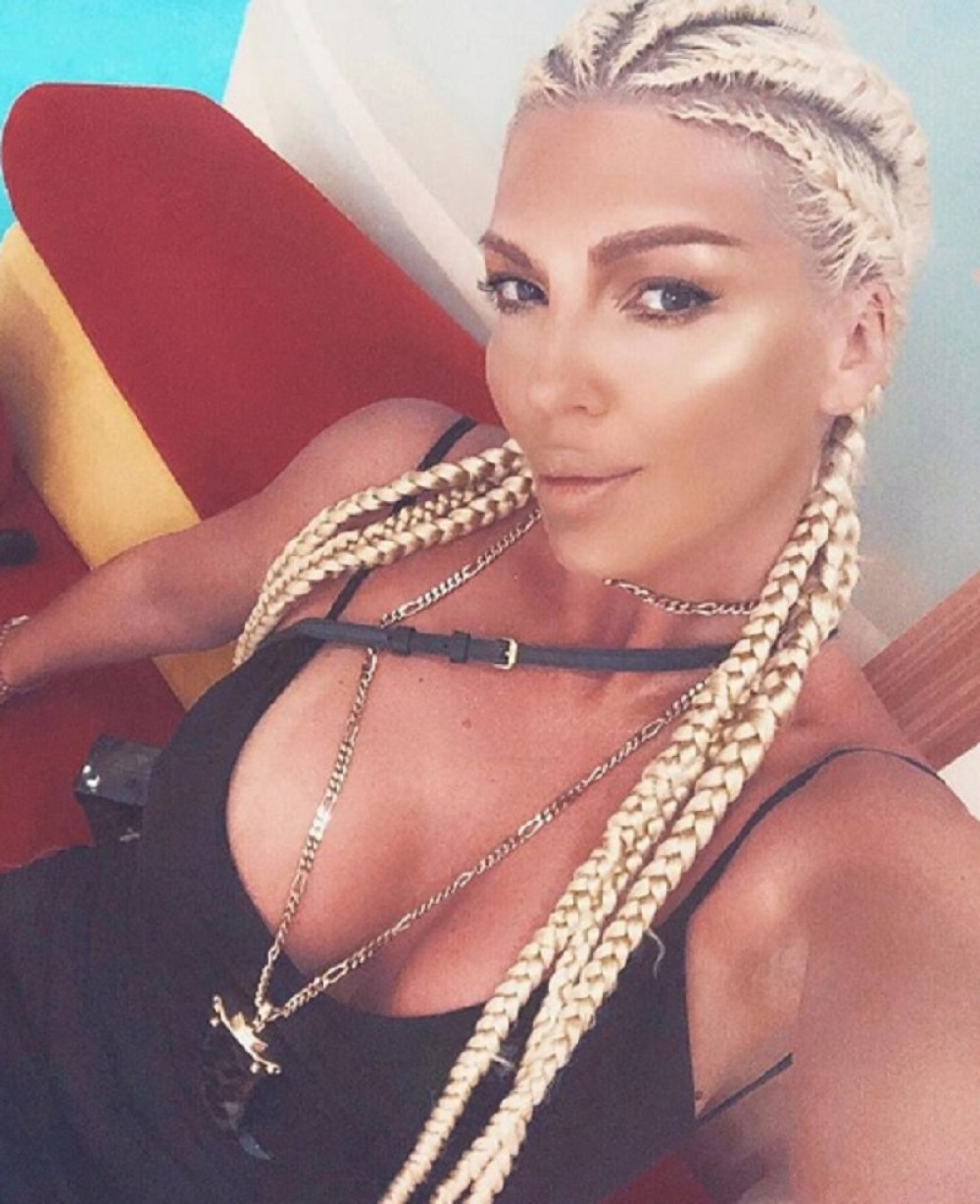 Karleuša se SKINULA potpuno GOLA, a zbog ovog detalja ceo svet BRUJI O NJOJ! (FOTO18+)