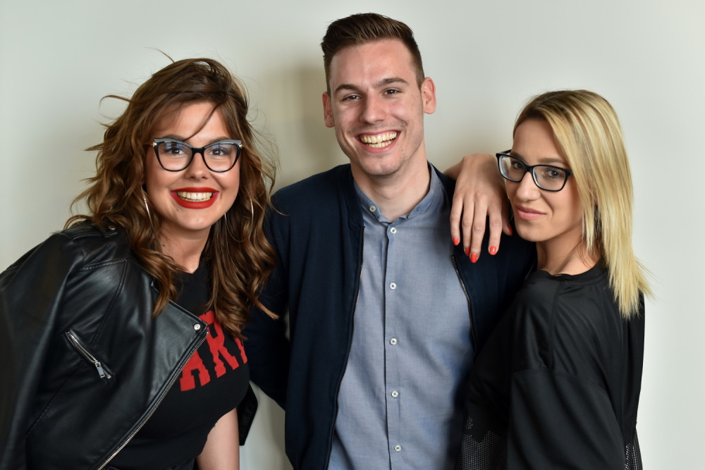 Posetili smo prvi narodnjački radio, evo šta smo tamo zatekli!