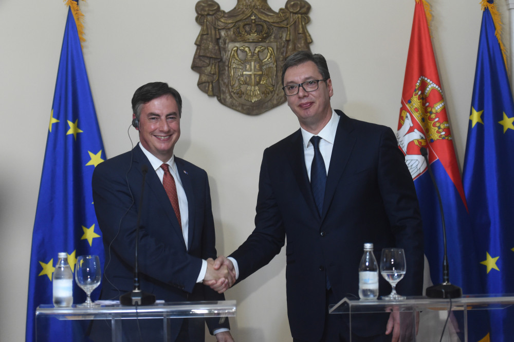 Vučić: Gledaću da ubedim narod, protiv sam zamrznutog konflikta