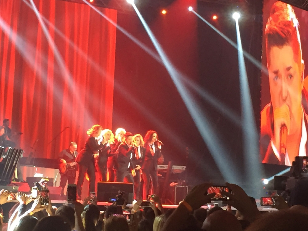 Marija je sa njima zapevala "Molitvu" i bacila publiku u trans!