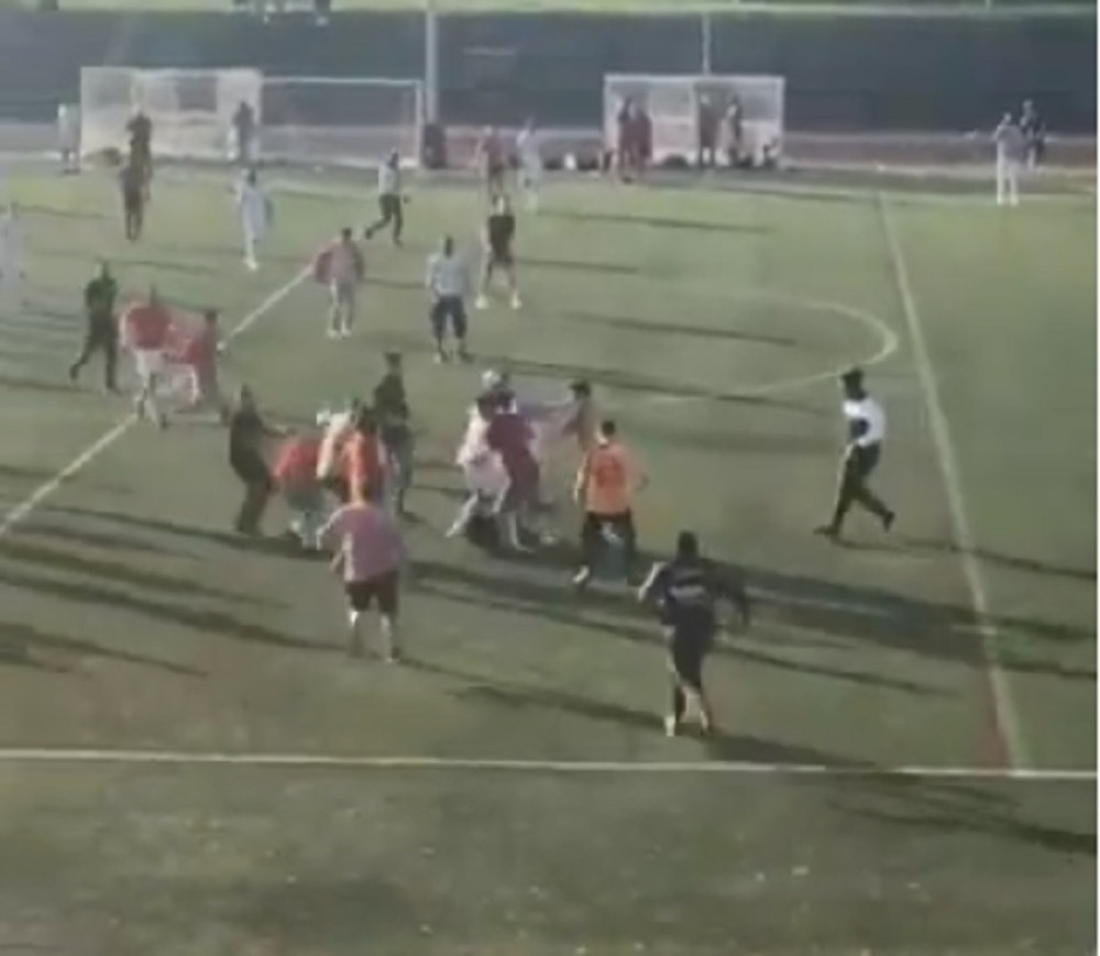 Navijači Vojvodine PALICAMA KRVNIČKI PRETUKLI zvezdaša usred turnira! (VIDEO)