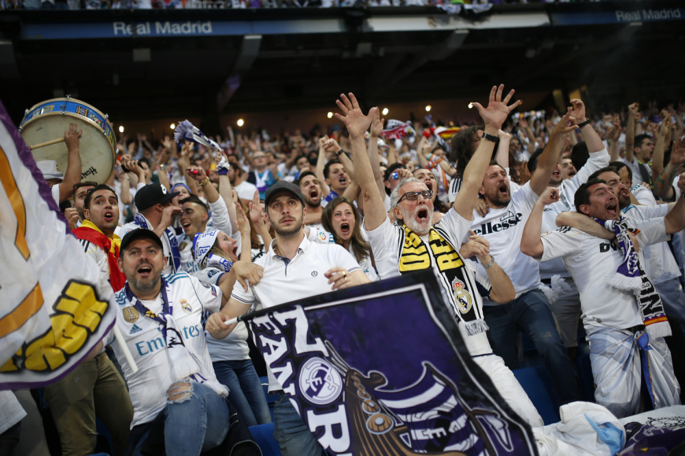 Navijači Reala su se na ovaj način zahvalili na tribinama golmanu Liverpula za osvajanje Lige šampiona (FOTO)