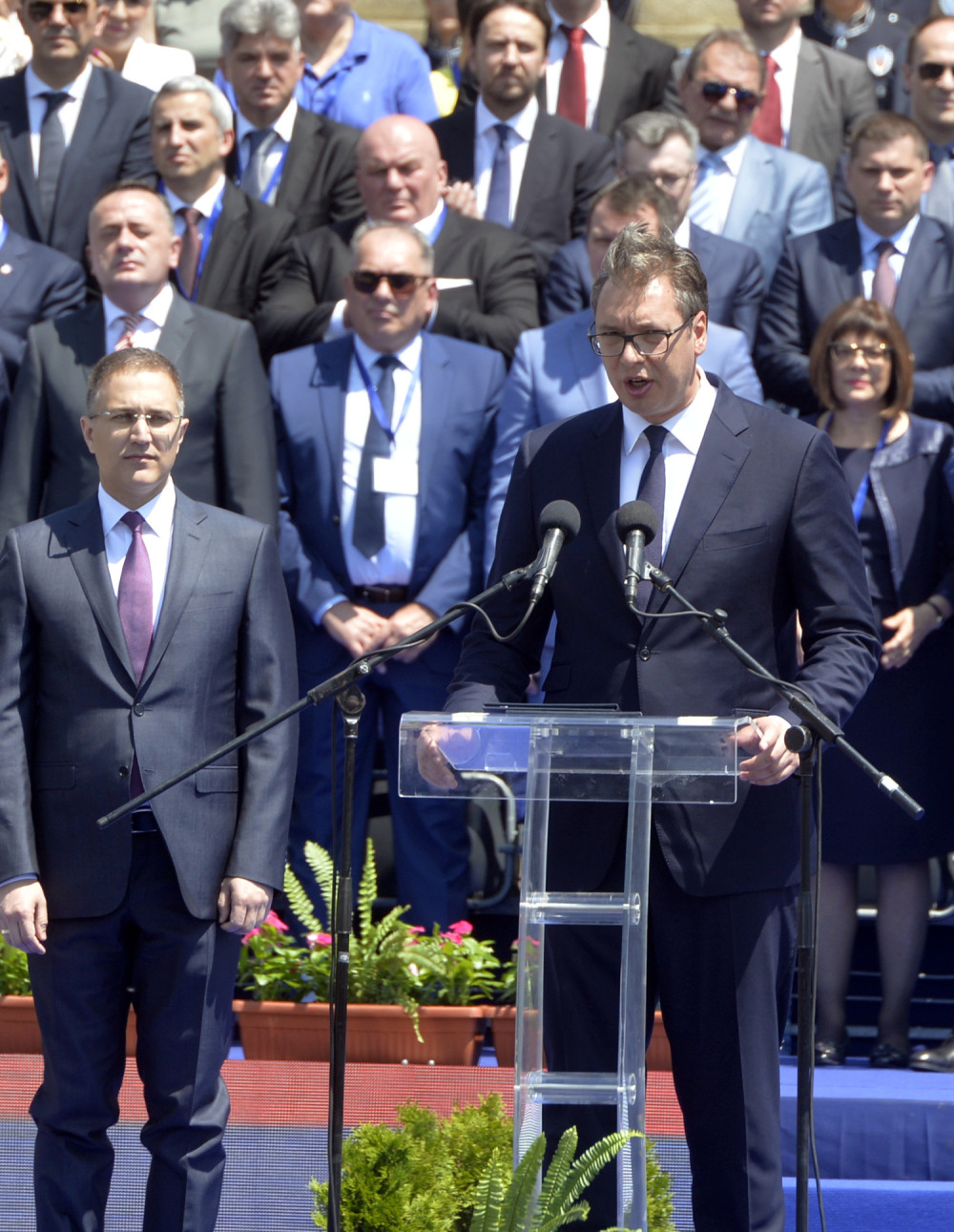 Vučić: Borićemo se da dobijete podršku kakvu zaslužujete, za početak veće plate