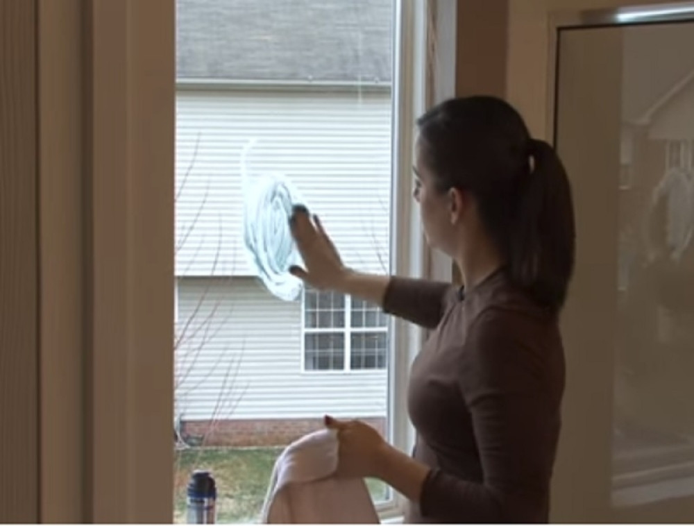 "Čistila sam stan u kojem je čovek dva dana ležao mrtav, a jedan kre*en se skinuo go i očekivao seks"