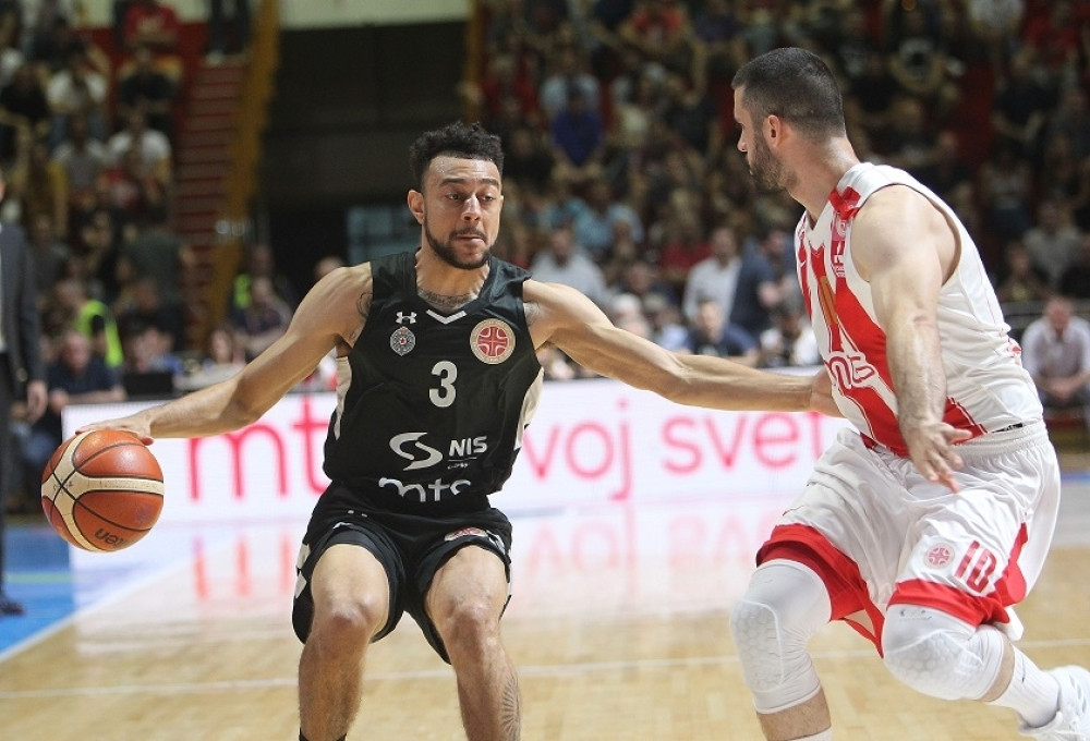 Ročesti utišao "grobare", Zvezda u finalu!