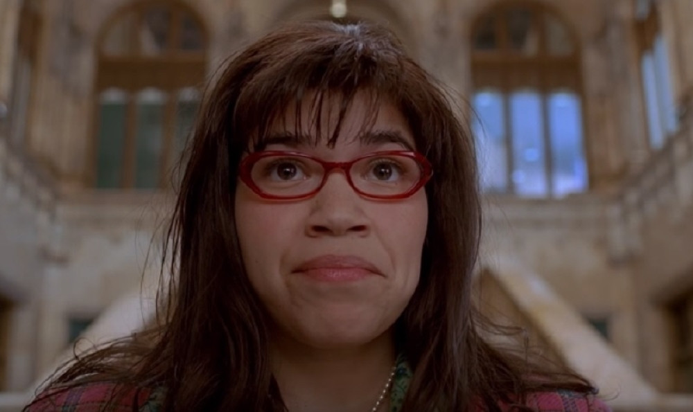 Ružna Beti u blagoslovenom stanju: Ponosno pokazala trudnički stomak