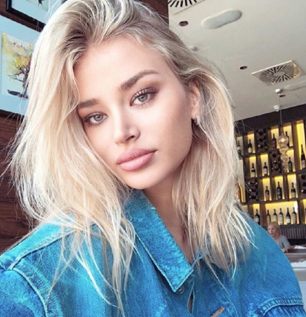 Manekenka se zamaskirala od glave do pete, pa ovako obučena izašla iz kuće! (FOTO)