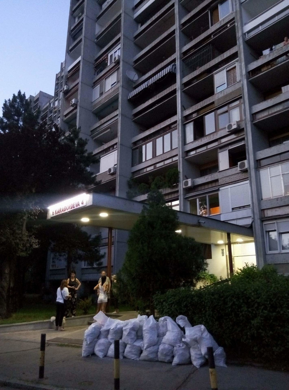 Muškarac pretio da će da digne zgradu u vezduh, evo šta se dogodilo sa njim