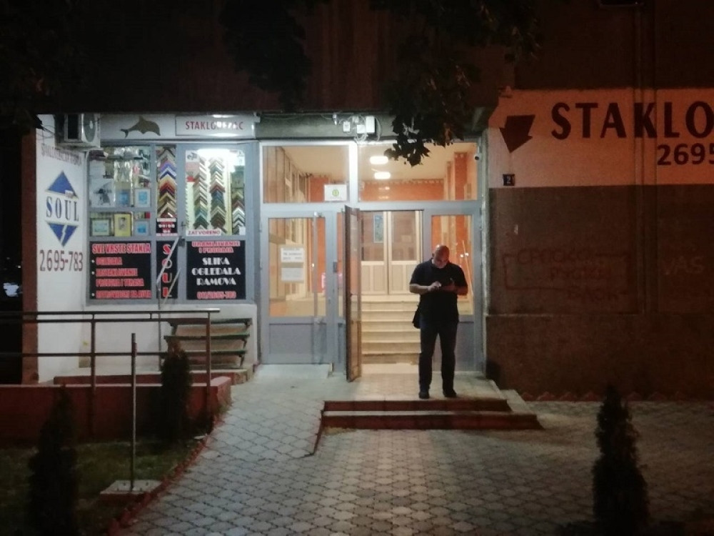 Došli da ožale rođaka koji je umro od raka, a onda su odjeknuli pucnji