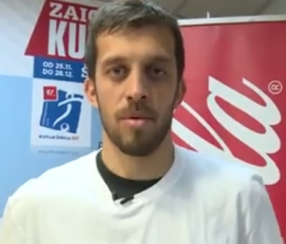 Sećam se trenutka kad sam mu držala glavu i izljubila ga, držala sam ga budnim, ali sam i ja zaspala