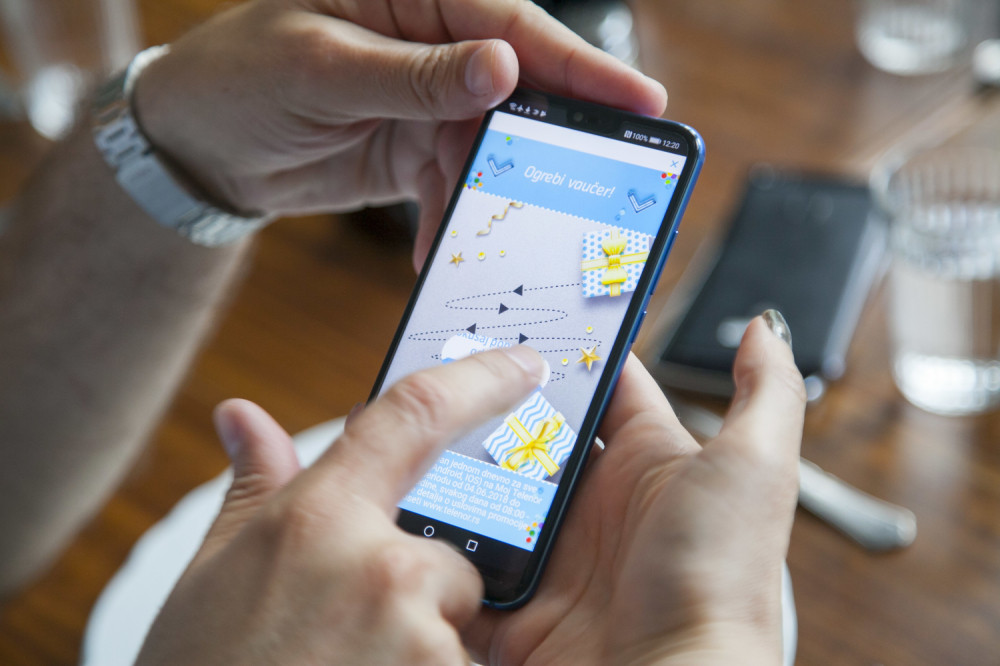 Ogrebite digitalni vaučer i osvojite poklon