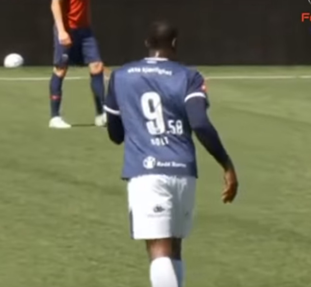 Bolt stigao po ugovor, da li će se SNAĆI U KOPAČKAMA, odgovor nije u njegovom fazonu!