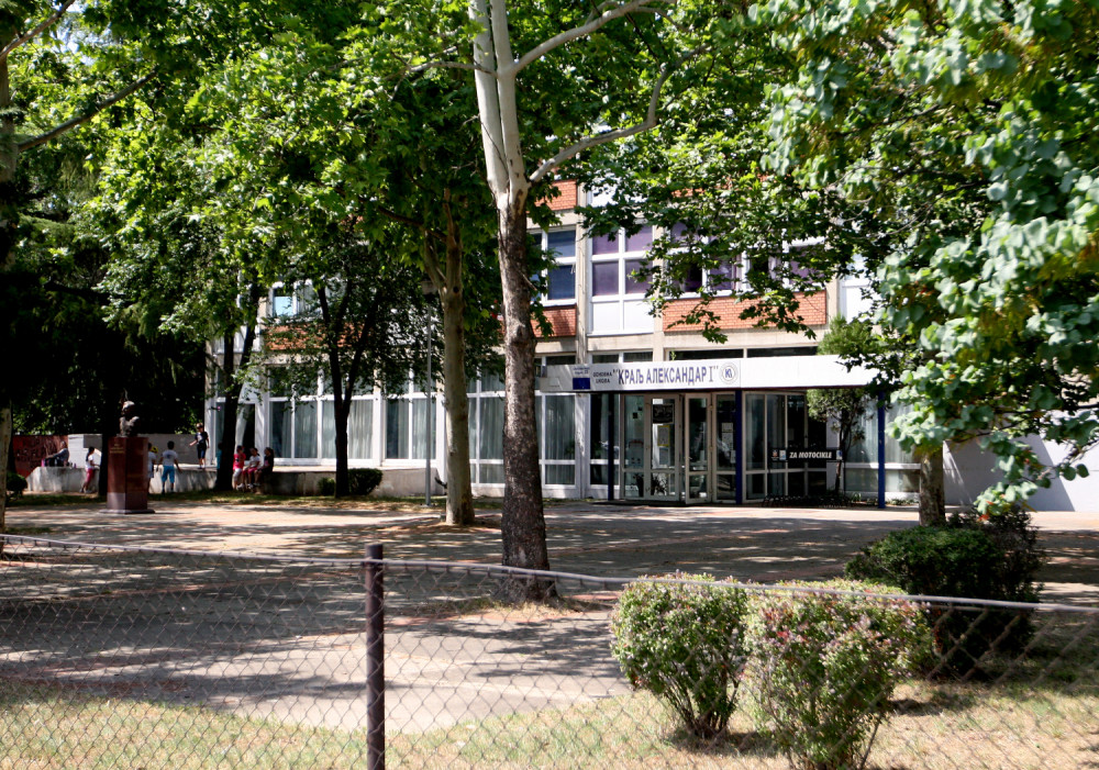 Prosvetari opet štrajkuju, evo kako će izgledati prvi školski dan