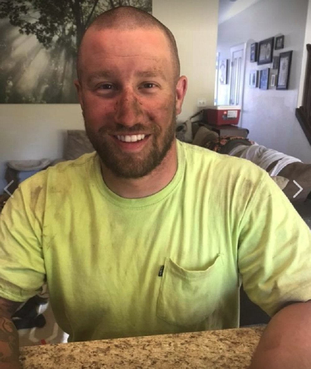 Mislila je da je beskućnik, a kad joj se predstavio IZBEZUMILA SE!