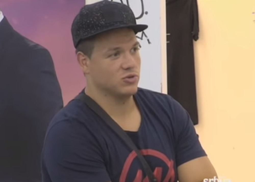 SLOBA STIGAO U ŠIMANOVCE! Emocije ga preplavile, gleda oko sebe i ne veruje!