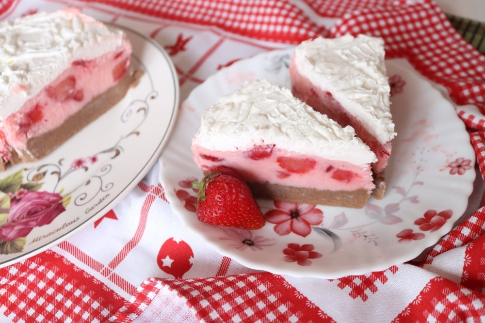 Kremasta torta bez brašna i pečenja