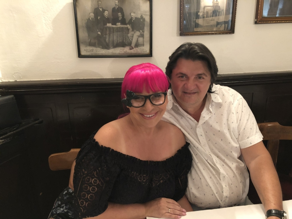 Muž Zorice Brunclik golišav zagrlio Nemanju Stevanovića: "Haos... Kakve tatice!" (FOTO)