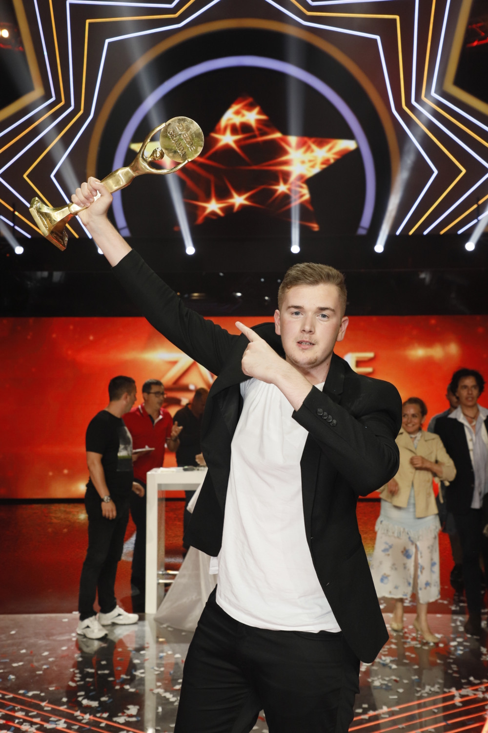 Ona je prva čestitala POBEDU Anidu!