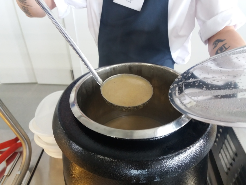 ALO! U SAMARI~Sendvič "s kuricej" - 270 dinara, na ostalim mestima KATASTROFA! (FOTO GALERIJA)