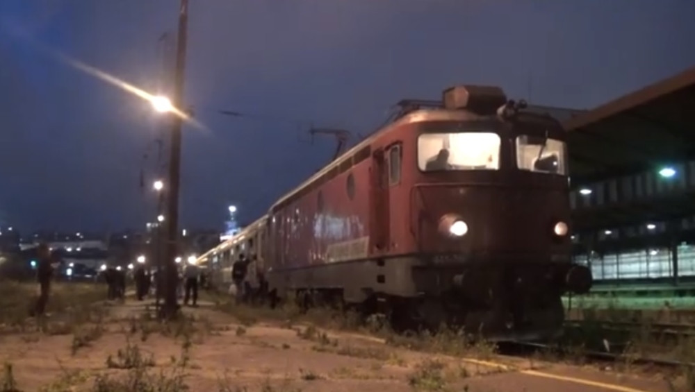 Putnica na relaciji Beograd-Bar doživela užasavajuću scenu u kupeu, kada se požalila počelo je jezivo maltretiranje!