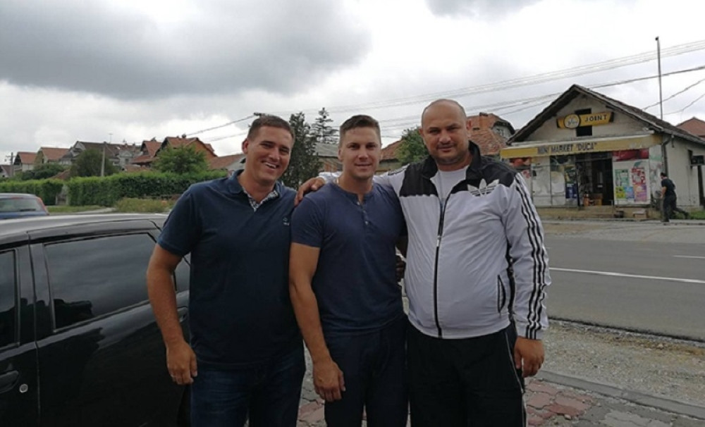 Policajcima PIJANAC UNIŠTIO ŽIVOT!