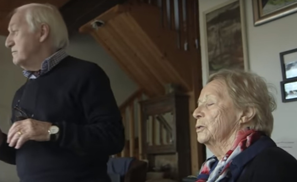 Ono što ovaj dekica radi za svoju suprugu, raznežiće i najtvrđa srca!