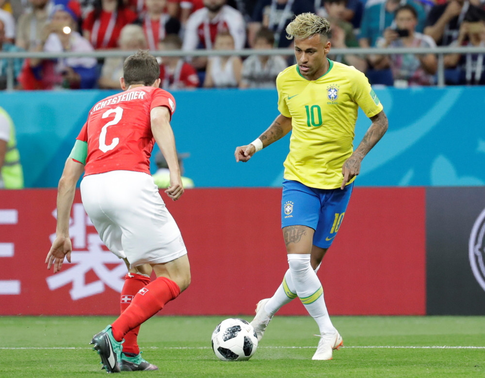 Nejmara poredili sa Halidom  Muslimovićem, a onda se OGLASIO folk pevač (FOTO)