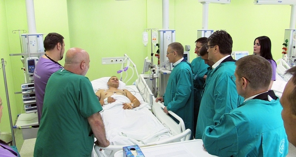 Ćerkica NIŠKOG policajca koji je GOLORUK krenuo na NAPADAČA ne zna šta joj je sa TATOM!