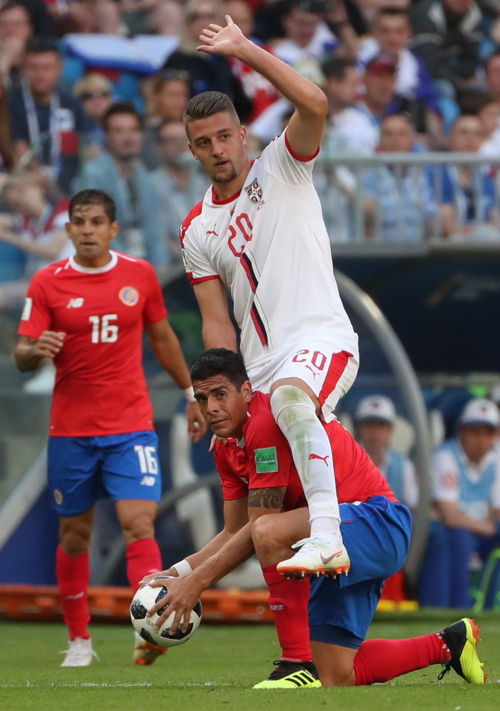 Sergej SIMBOLIČNO najavio meč sa Brazilom (FOTO)