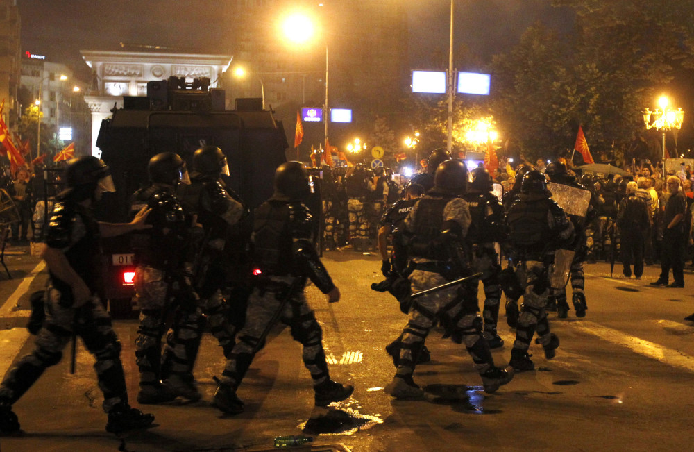 Do prošle godine su o Makedoniji govorili SVE NAJGORE, a sada je dižu u nebesa, sve jer im treba topovsko meso!