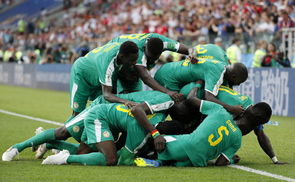 Trio tragiko sahranio Poljsku, Nijang izašao, ponovo ušao i OVERIO POBEDU