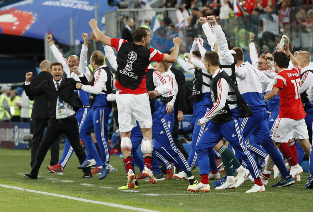 Rusija prva u osmini finala, Čerišev kao Ronaldo!